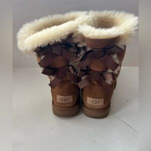 Ugg Women’s Bailey Bow Boots in Chestnut Size 8
